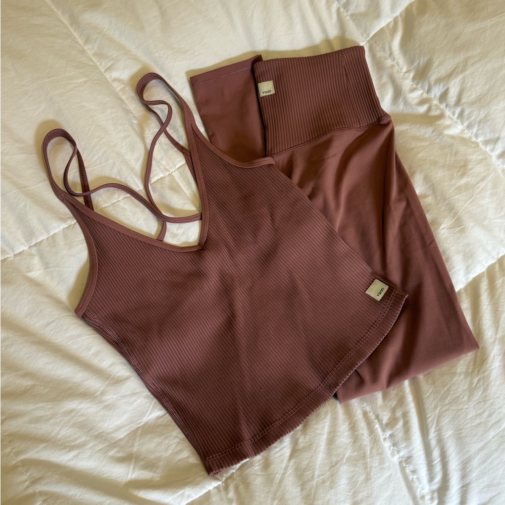 Vuori Women's Ribbed Set